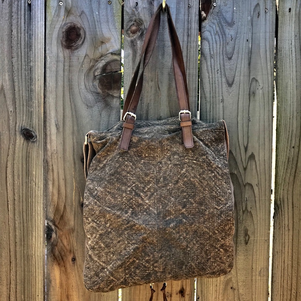 Beautiful brown gray tote with expanding zippers